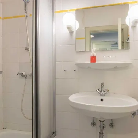 Apartment 3 Caspar Hoyer Id 385 Oldenswort